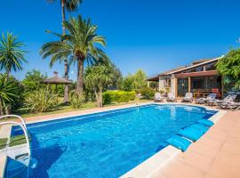 Ideal Property Mallorca - Finca Coscois, hotel in Santa Margalida