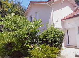 15mn grenoble-30mn vercors wifi gratuit-6personnes vue vercors, hotel din Fontanil-Cornillon
