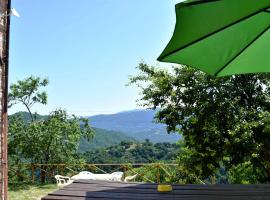 Agriturismo Il Loppo, your Home in the Woods, viešbutis mieste Spelas