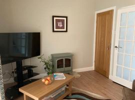 Quiet flat with parking, apartment in Cleveleys