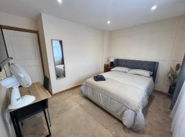 Beautiful Room for ONE Person - free Netflix, Amazon Prime & Disney plus, bed and breakfast en Bromley