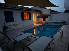 Suite parentale avec piscine privée, hotel em Moussan