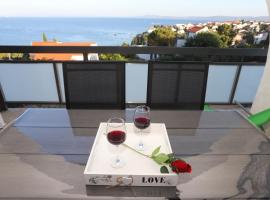 Apartment Relaxing sea view, Okrug Gornji, מקום אירוח באוקרוג גורניי