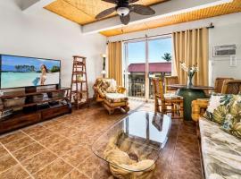 Kona Bay View Kona Condo, Pool, Lanai, Walk to Town, AC, Free Parking, hotel i Kailua-Kona