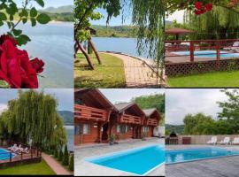 Villa Frans și Căbănuțe – hotel w mieście Eşelniţa