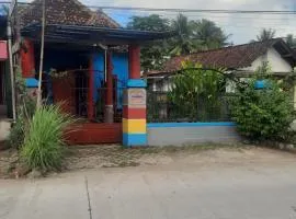 Red Beach Homestay