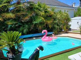 maison calme avec piscine palmiers 300m de la plage pornichet centre, hotel a Pornichet
