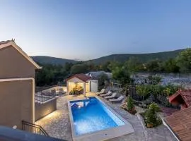 Holiday home Luka