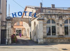 Hôtel Le Cheval Blanc, hotell i Saint-Maixent-lʼÉcole