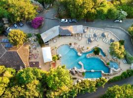 Camping Les Oliviers, hotel v destinaci Porto Ota