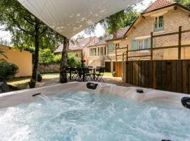 Wonderful house in Sarlat center with pool & jaccuzi