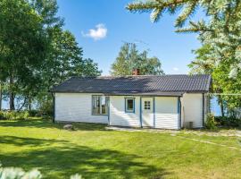 Chalet Uskeboda by Interhome, cabin in Nora