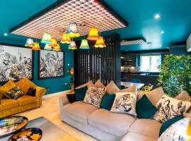 Trewhiddle Retreat V3 by Together Travel - Luxury 4-Bedroom Villa