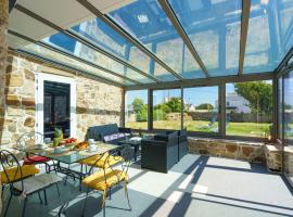 Holiday Home L'Iroise by Interhome, hotel in Plogoff