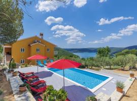 Holiday Home Kosić by Interhome, hotel a Trget