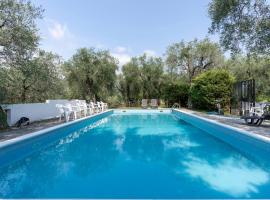 Apartment Sole by Interhome, hotell med pool i Gazzelli