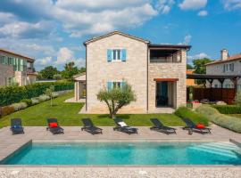 Holiday Home Villa Grando II by Interhome, hotel a Mofardini