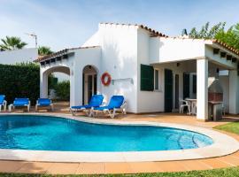 Apartchalet villas Elvira. Villa F, hotel en Son Carrio