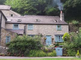 Rose Cottage - Cosy cottage in Millers Dale – domek wiejski w mieście Buxton