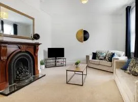Terrace View Home in South Shields, Sleeps 7