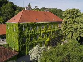 Schloss Hollenburg Aparte Apartments, дом для отпуска в городе Кремс-ан-дер-Донау
