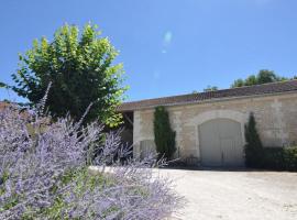 Petite Maison au coin, lavprishotell i Festalemps