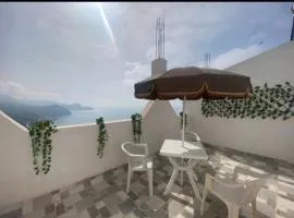 Relaxing Seaview Apartment 1 Bedroom & Comfortable Living Room