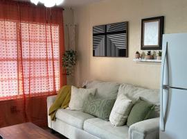 The Sinaí Apartment is Cozy Place, cheap hotel in Eagle Pass