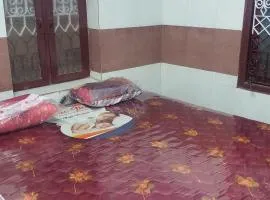 Hallima Service Apartments Non Ac Homestay low Budget