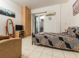 Central Cozy Apartment, hotel di Sparti