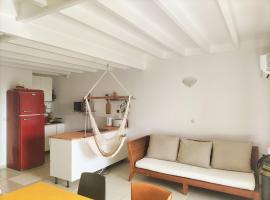 Miramar: Duplex petit havre, self-catering accommodation in Le Gosier