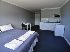Bribie Island Square, bed and breakfast a Bongaree