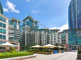 Vauxhall large 2bedroom Central London with amazing River View Panoramic Balcony，倫敦皮姆利科地鐵站（Pimlico）附近的飯店