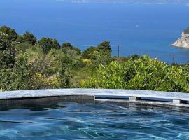 Marbury Heights Skopelos Town Pool Villa Secluded & Stunning, vacation rental in Skopelos Town