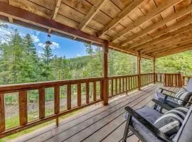 Cloudcroft Mountain Retreat about 5 Mi to Skiing!