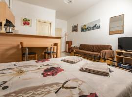 Central Cozy Apartment 4, holiday rental in Sparti