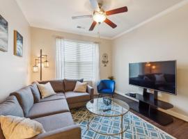 Stylish 1 BR Apartment w Movie Theater, hotel v destinaci Dale City