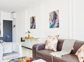 Luxurious sandton apartment with Inverter