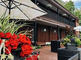 Hotel Le Petit Lac Sainte-Adèle, hotel en Sainte-Adèle