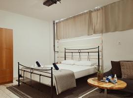 Studio V3st & Parking, holiday rental in Larisa