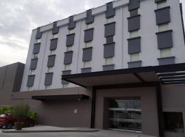 Best Western Santorin, hotell i Ciudad Victoria