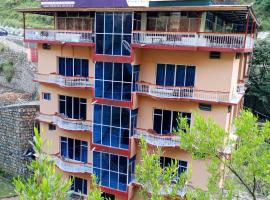 Hotel Red Roof & Restaurant, hotel with parking in Abbottābād