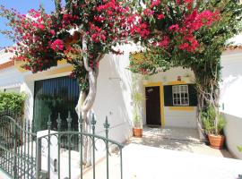Altura Beach Townhouse, holiday home in Altura