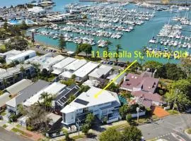 Location, location, location - spacious apartment