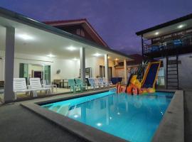 Family POOL VILLA CHAAM, hotel with pools in Cha Am