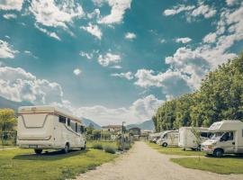 Agricampeggio Bellero Green Factory, budget hotel sa Poggiridenti