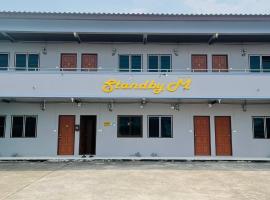 Standby M, pet-friendly hotel in Ban Bang Saen (1)