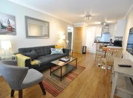 Alexandra Court One Bedroom Central Windsor Flats with Parking