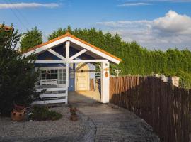 La Casa Azul De Las Cerezas, хотел в Луанко