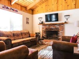 Cottage close to Hiking with Outdoor dining area, hotel di Sugarloaf